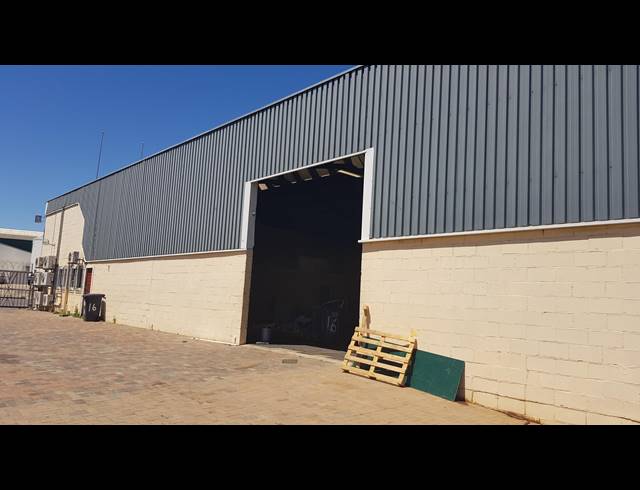 752M² FACTORY TO LET IN EVERITE INDUSTRIA